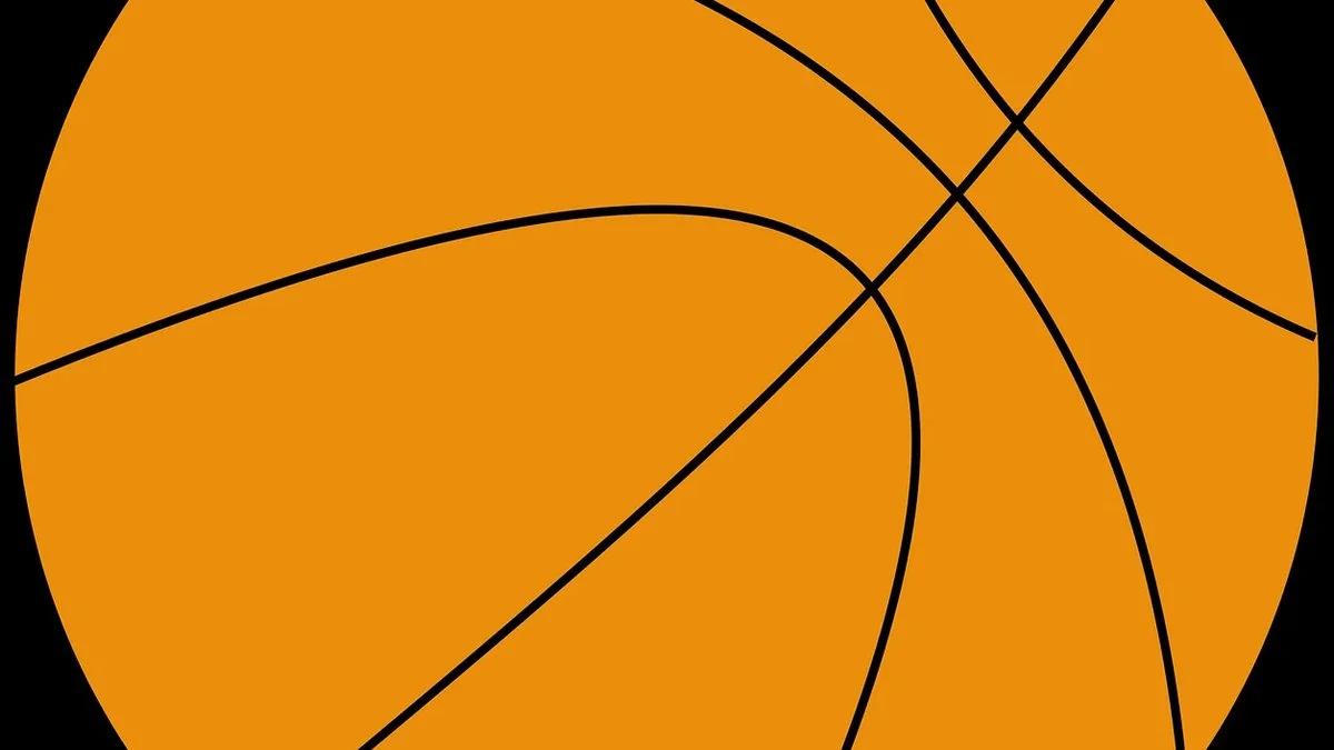 Wembanyama率马刺逆转尼克斯:规则变化与比赛管理观察